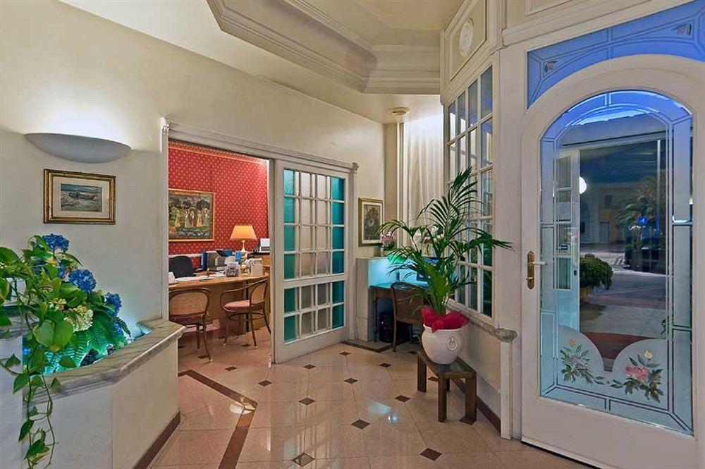 Alba Sul Mare Hotel ลิโด ดิ กามาโยเร ภายนอก รูปภาพ