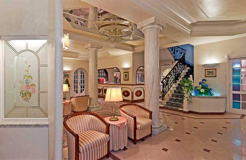 Alba Sul Mare Hotel ลิโด ดิ กามาโยเร ภายนอก รูปภาพ